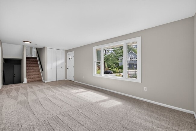 Building Photo - 4898 Wheatstone Dr