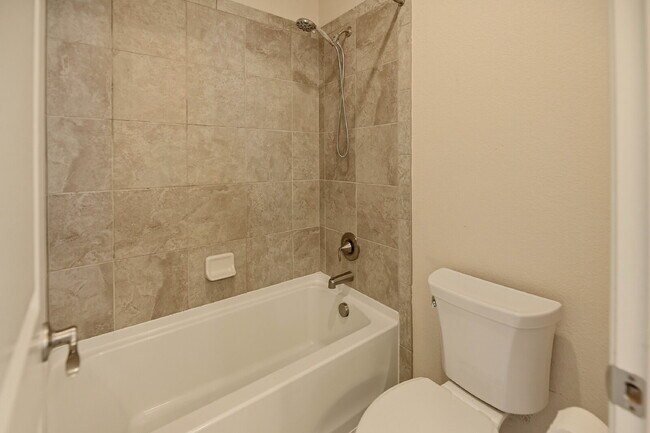 Building Photo - $4,340.95, 5 Beds - 3.5 Bath, Single Family Home in Broomfield with Pool Access!