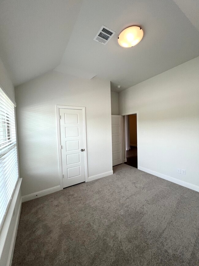 Building Photo - 4428 Mill Falls Dr
