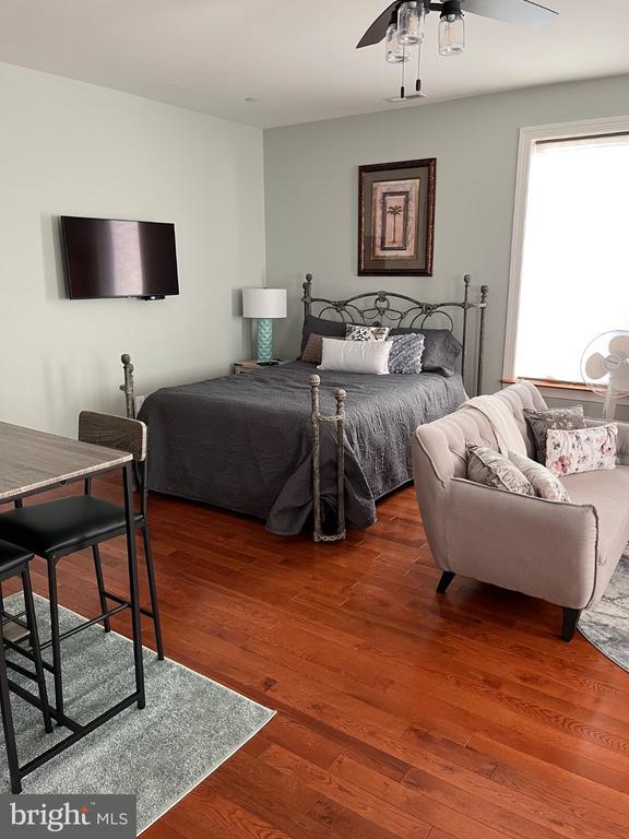 Building Photo - 23930 Brickhouse Farm Ln