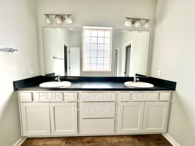 Building Photo - 5121 N 181st St