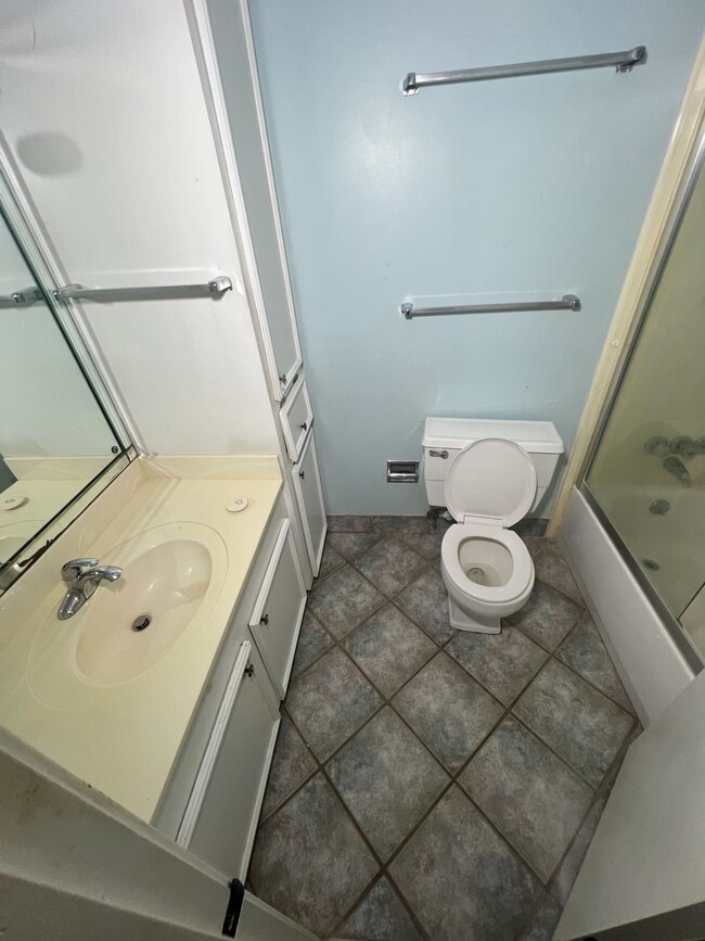 Building Photo - 19 Rob Ln