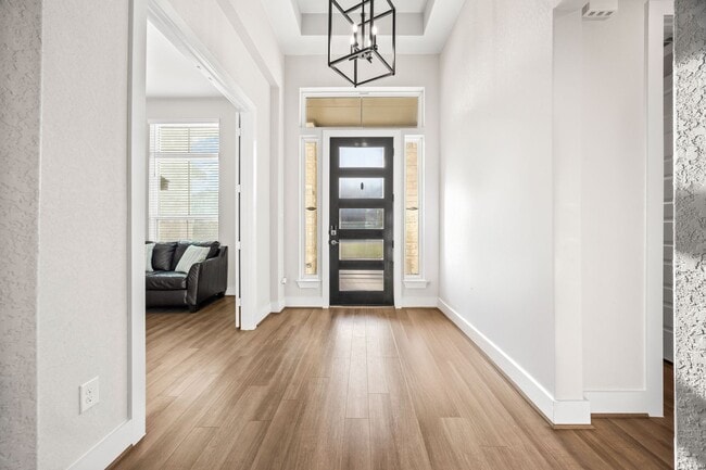Building Photo - Stunning Single-Story Home with Designer Finishes, Private Pool & Expansive Greenbelt Lot