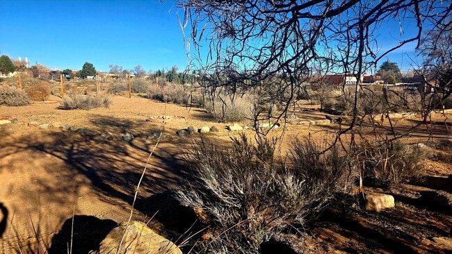 Building Photo - Corrales 4 Bedroom For Rent