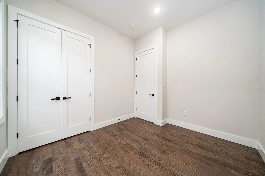 Bedroom 1 - Empty - 99 Hague St