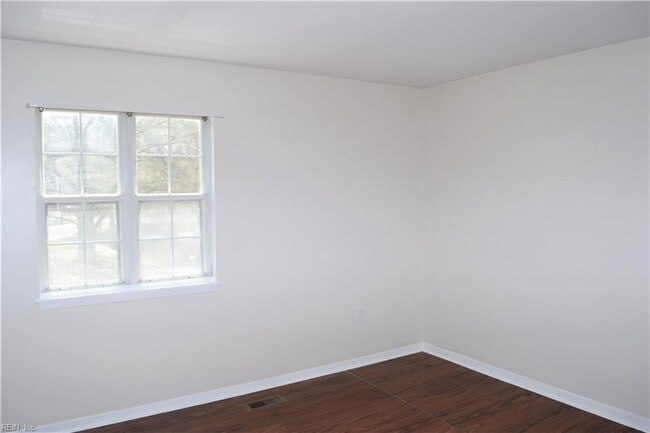 Building Photo - 12773 Woodside Ln