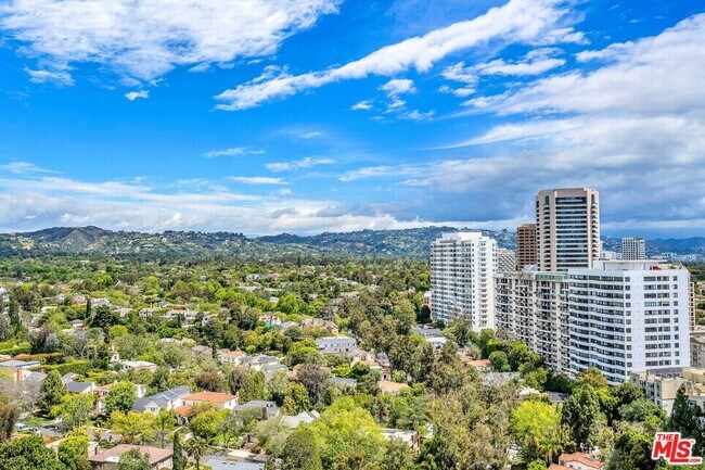 Building Photo - 10701 Wilshire Blvd