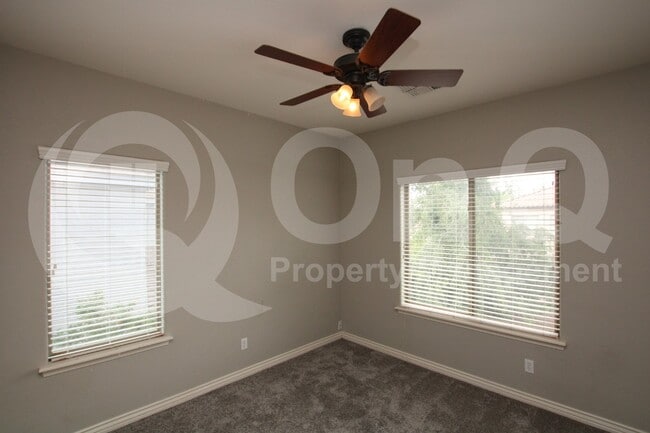 Building Photo - 19134 E Lark Dr