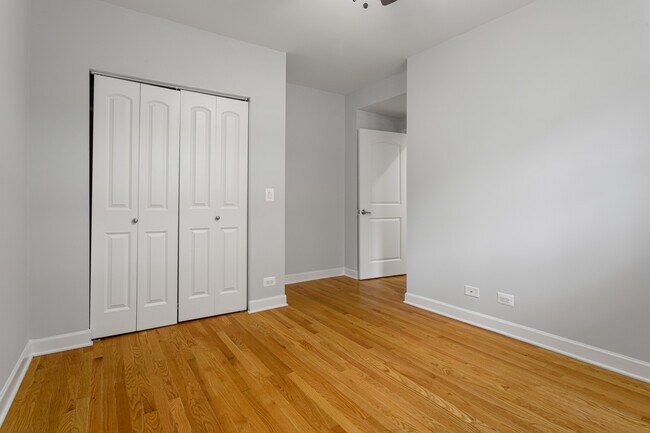 Building Photo - 7359 N Ashland Blvd