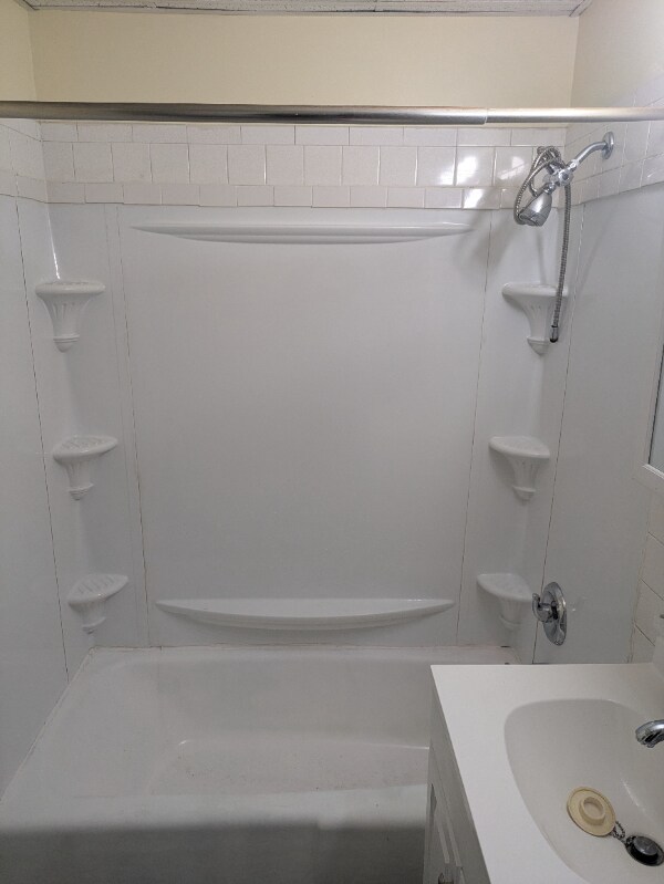 Building Photo - 47 Knapp St