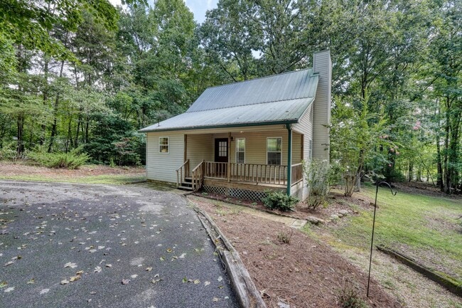 Building Photo - 2092 Wood Lake Ln