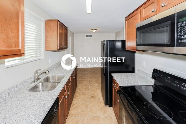 Building Photo - 4 Bedroom Pet-Friendly Home in Phoenix, AZ...