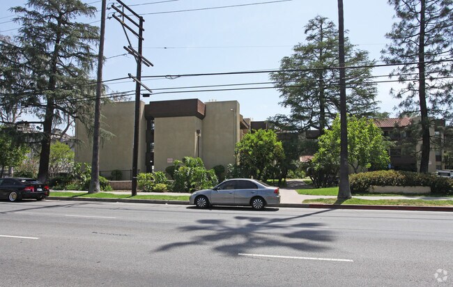 Building Photo - Villa Valley Apartments