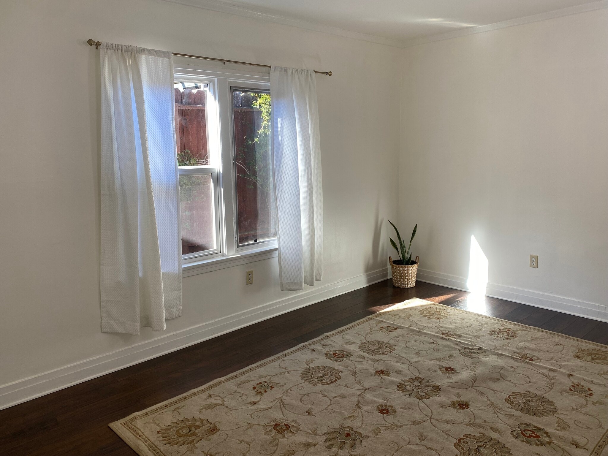 Building Photo - 2323 Las Colinas Ave