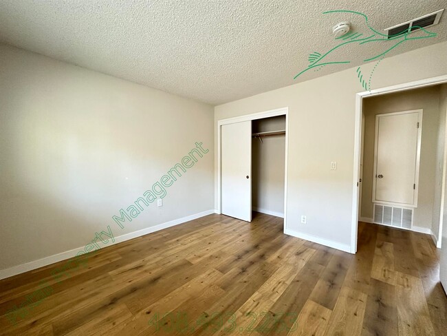 Building Photo - 978 Westlynn Way