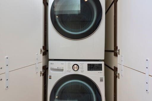 Building Photo - 3550 Galt Ocean Dr