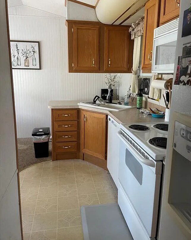 Building Photo - Fully Furnished 2 bedroom, 2 bathroom Home in Shelter Cove!