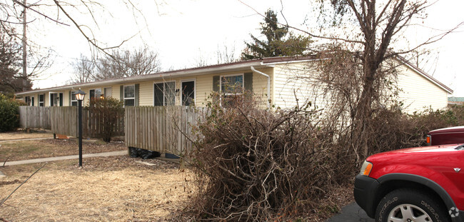 Primary Photo - Wood Gate Apartments