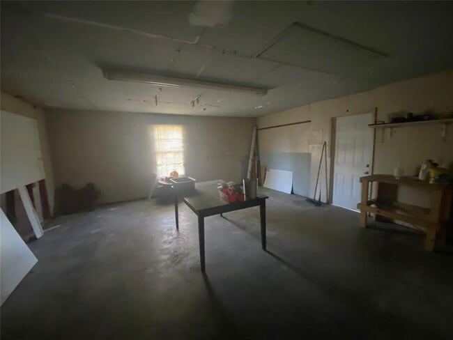 Building Photo - 304 Elizabeth St