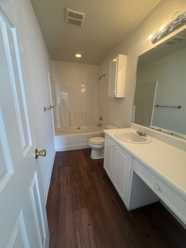 Building Photo - 104 Ansley Ct