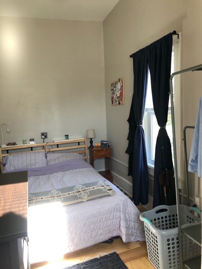 Building Photo - 2460 S Delaware Ave