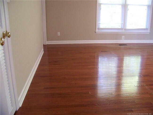 Building Photo - 6829 Towbridge Rd