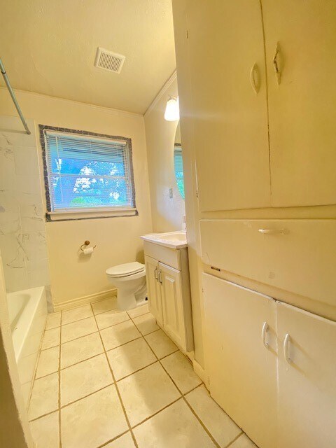 Building Photo - 4013 McDermed Dr