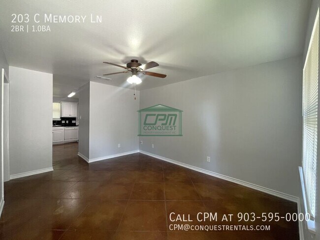 Building Photo - 203 Memory Ln