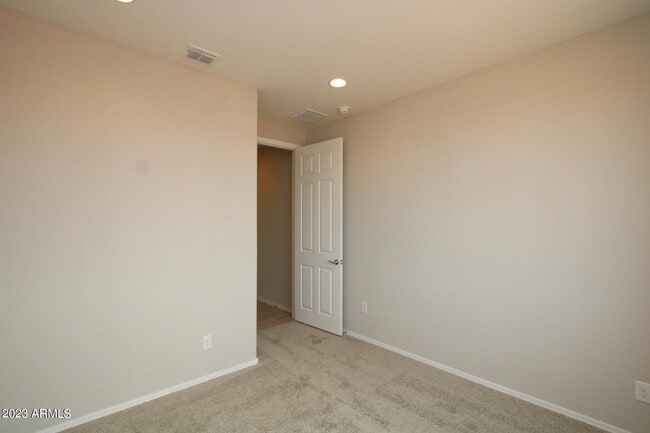 Building Photo - 21379 N 269th Ave