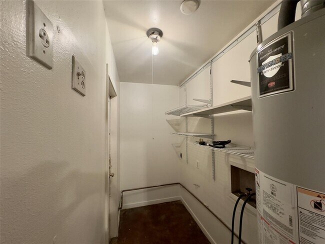 Building Photo - 4708 Red River St