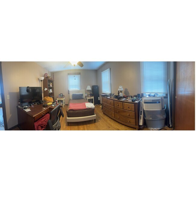 Bedroom - 6 Webster Ave