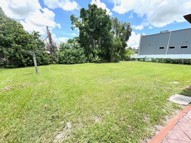 Building Photo - Charming 3-Bed/1.5- Bath Home for Rent in ...