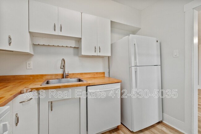 Building Photo - 523 Edgewood Ave