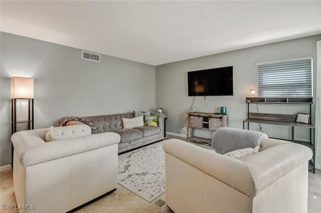 Building Photo - 1351 Curlew Ave