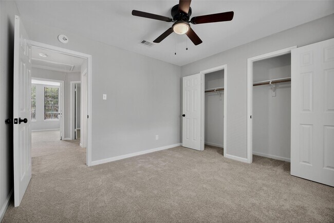 Building Photo - 35 Cornerbrook Pl