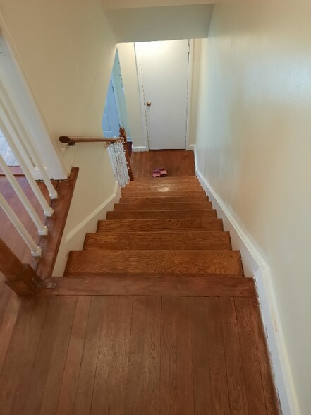 Building Photo - 9 9th St S