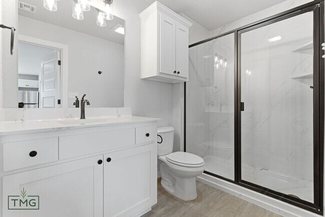 Building Photo - Newly Remodeled 2 Bed Duplex – Prime Broken Arrow Location!