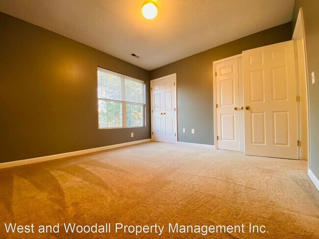 Building Photo - 2 br, 1.5 bath House - 17 Moorefield Court