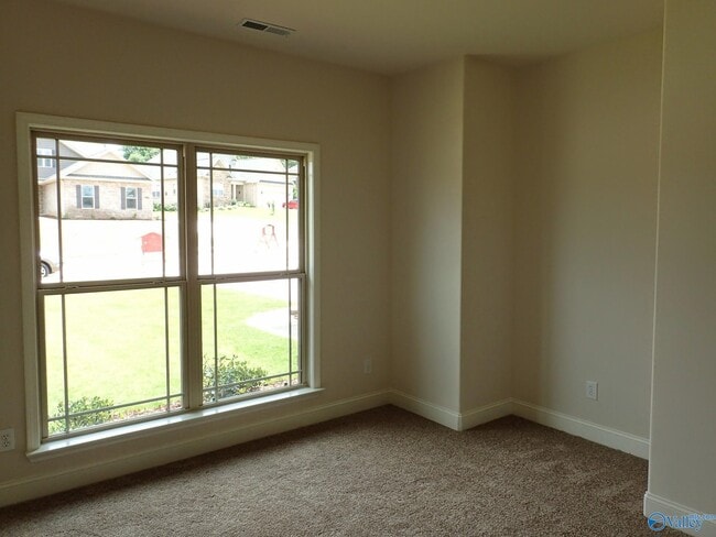 Building Photo - 29635 Laura Ridge Dr NW