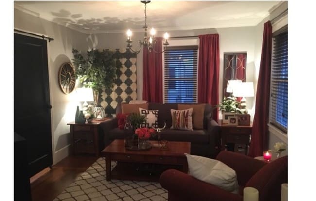 Building Photo - 584 St Paul St