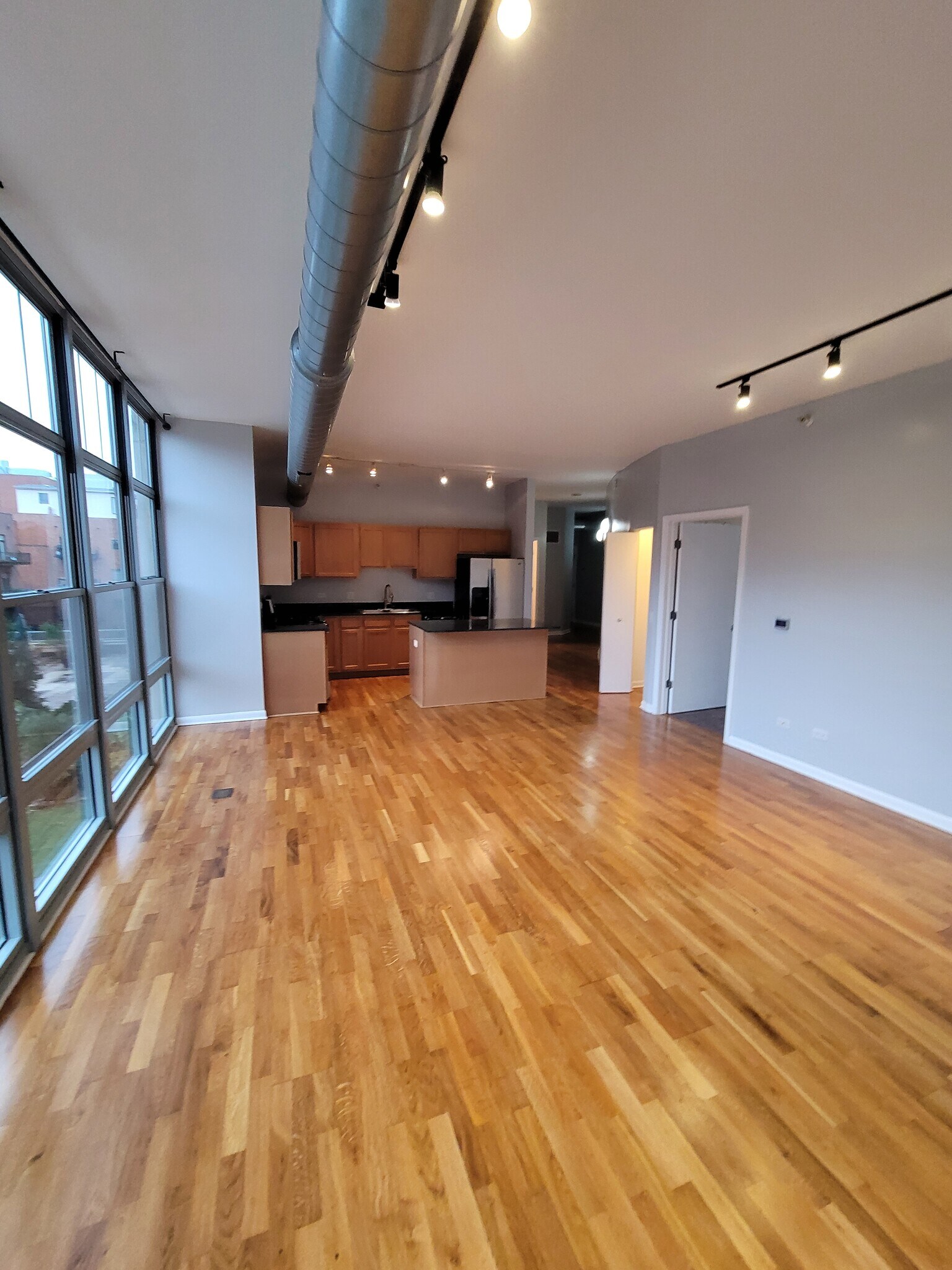 Building Photo - 1200 W Monroe St