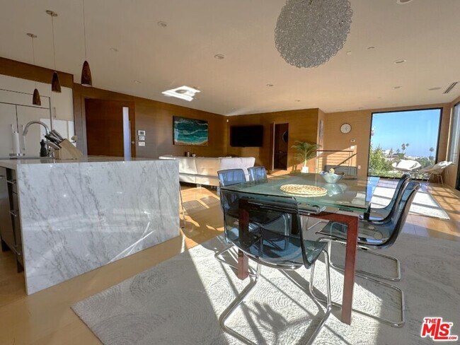 Building Photo - 9300 Warbler Way