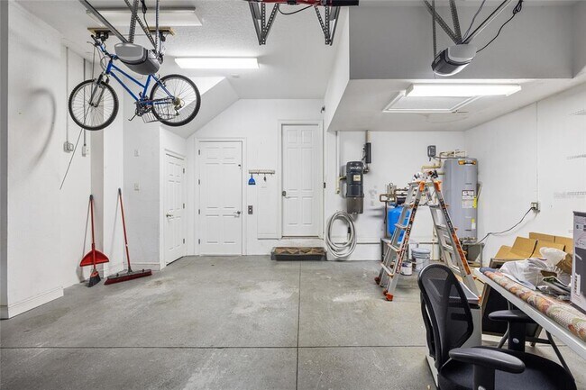 Building Photo - 6002 Printery St