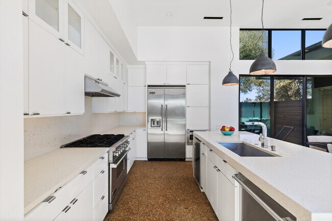 Building Photo - 4156 S Better Dr