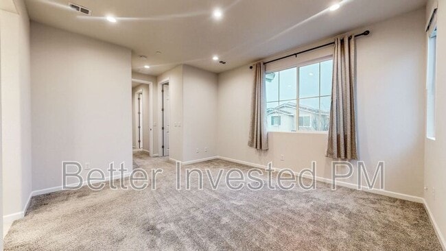 Building Photo - 2039 Karen Pl