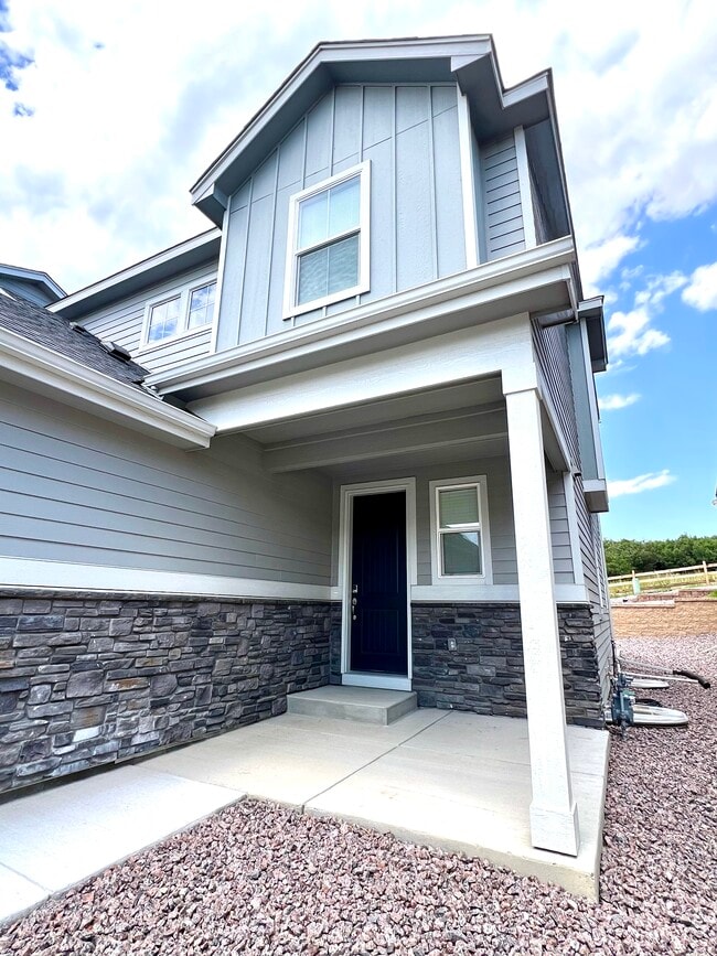 Building Photo - 5744 Heathland Terrace