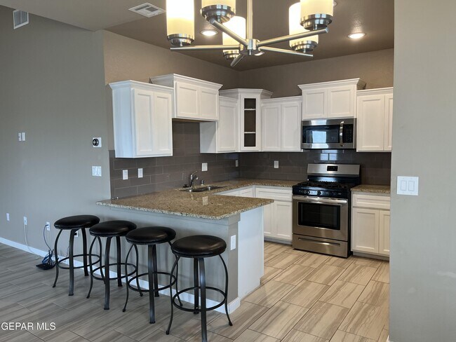 Building Photo - 11563 Leonor Duran St