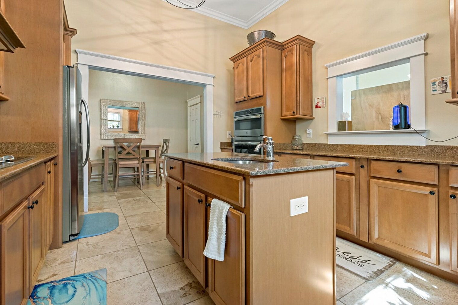 Building Photo - 509 S Willow Ave