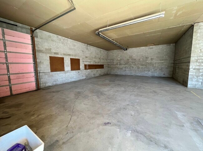 Building Photo - 75 S 300 W