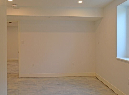 Building Photo - 10 Gloucester Ave